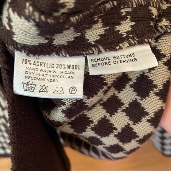 Vintage brown and cream diamond pattern cable knit button front cardigan - Picture 5 of 6